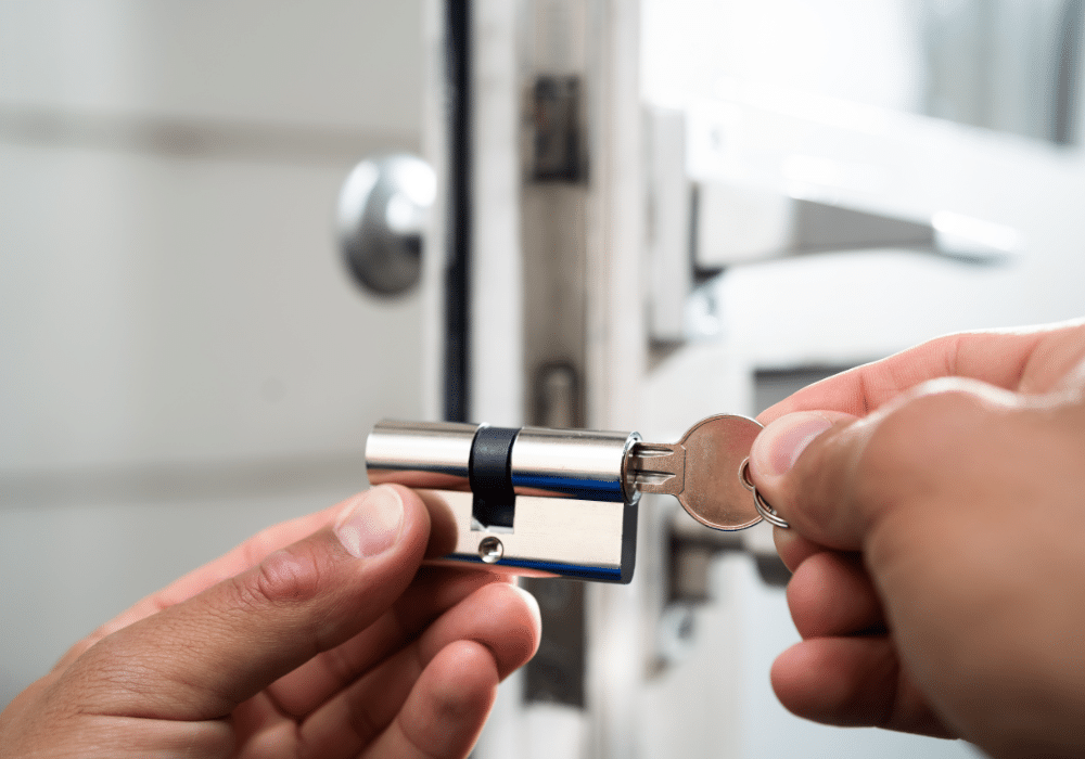 How Locksmith How Do Locksmiths Verify Ownership? - London Locks
